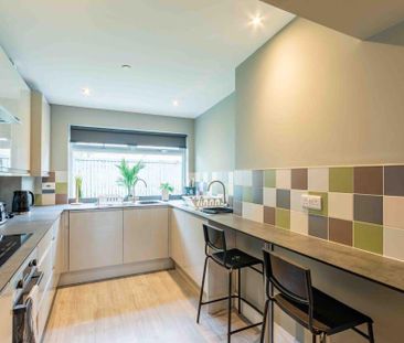 10 bedroom flat share to rent - Photo 3