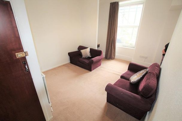 3 bedroom flat to rent - Photo 1