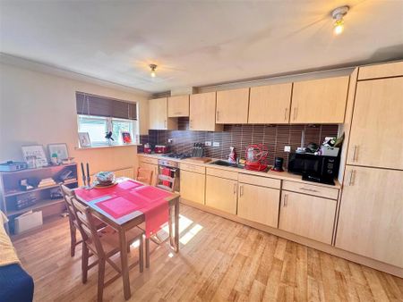 Studio to rent - Photo 3