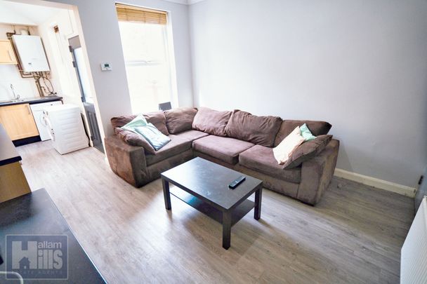 Harefield Road, - Photo 1