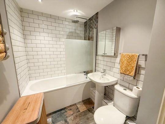 2 bedroom apartment to rent - Photo 1