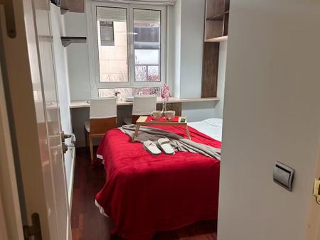 Calle de Arturo Soria, Madrid, Community of Madrid 28033 - Foto 2