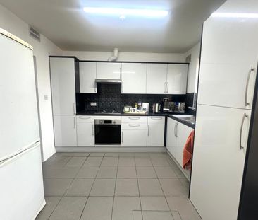 Warner Close, Harlington, Hayes, UB3 5LG - Photo 1