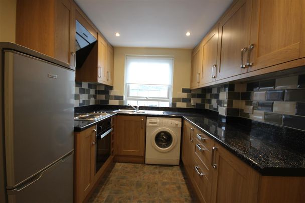 1 bedroom Flat to let - Photo 1