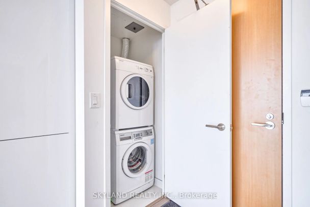 11 Wellesley Street #5201 - Photo 1