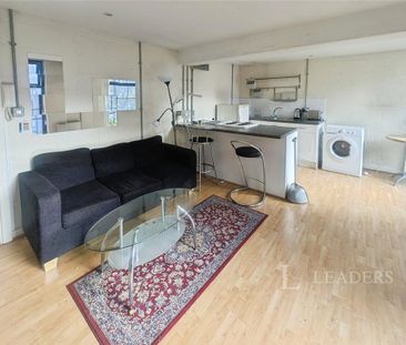 1 bedroom flat to rent - Photo 2