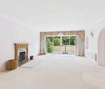 5 bedroom detached house to rent - Photo 2
