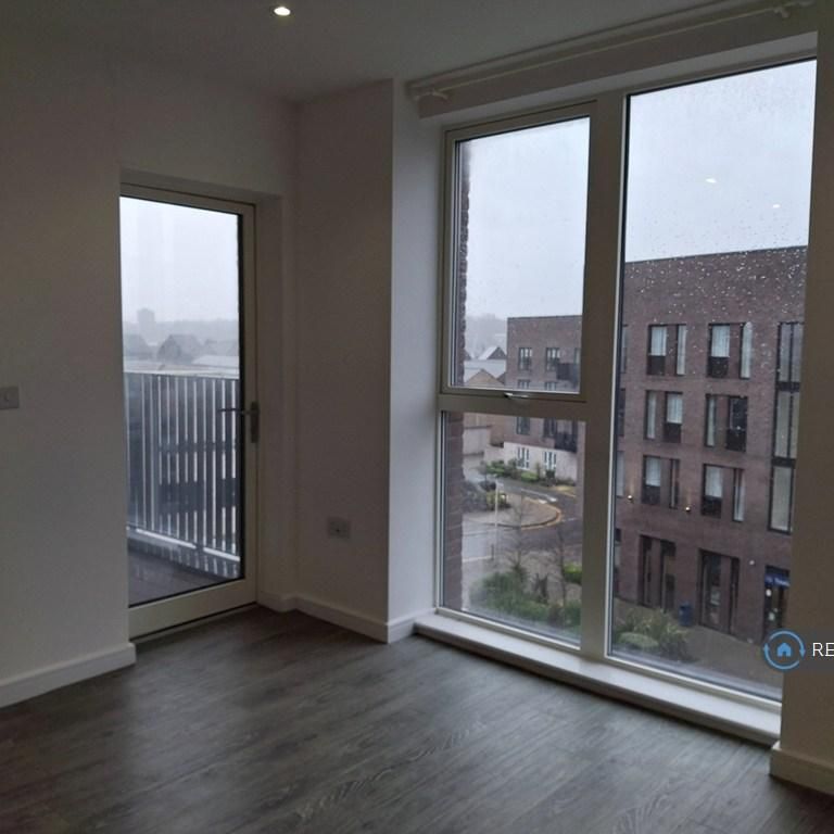 1 bedroom flat to rent - Photo 1
