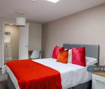 1 bedroom in a house share to rent - Photo 3