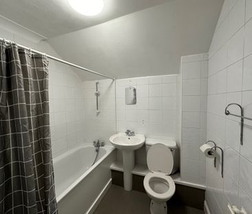 Kneesworth Street, Royston - Photo 4