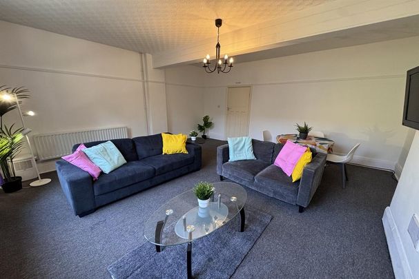 3 bedroom apartment to rent - Photo 1