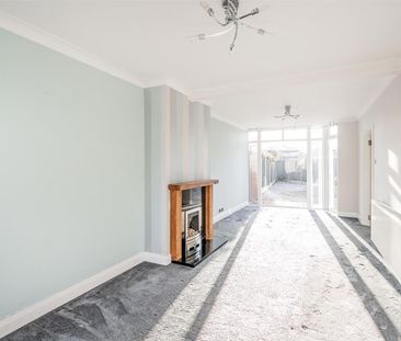 3 bed semi-detached house to rent in Stroud Road, Shirley, Solihull - Photo 2