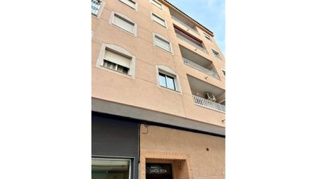 2-Bedroom apartment for long-term rental in Torrevieja, South Alicante province - Photo 5