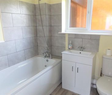 1 bedroom ground floor flat to rent - Photo 4