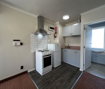 Studio Unit in Prime Riccarton Location - Photo 5