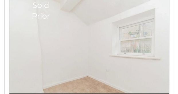 2 bedroom cottage to rent - Photo 1