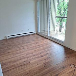 4 1/2 Chauffé/Éclairé, Décembre, Lévis secteur Desjardins, UQAR, CFP - Photo 2