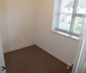 2 bedroom semi-detached house to rent - Photo 3