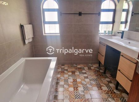 Faro, Lagoa (Algarve), Lagoa e Carvoeiro, Portugal, Lagoa (Algarve), Algarve 8400-403 - Photo 5