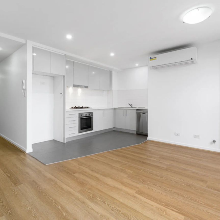 Modern 2 bedroom apartment close to Waitara station - Photo 1