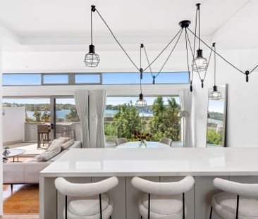 Quality townhouse capturing water and city views - Photo 2