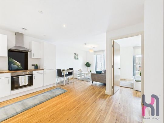 1 bedroom flat to rent - Photo 1