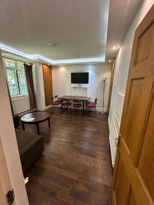 3 bedroom flat to rent - Photo 1