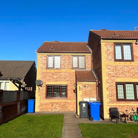 2 bedroom end of terrace house to rent - Photo 4