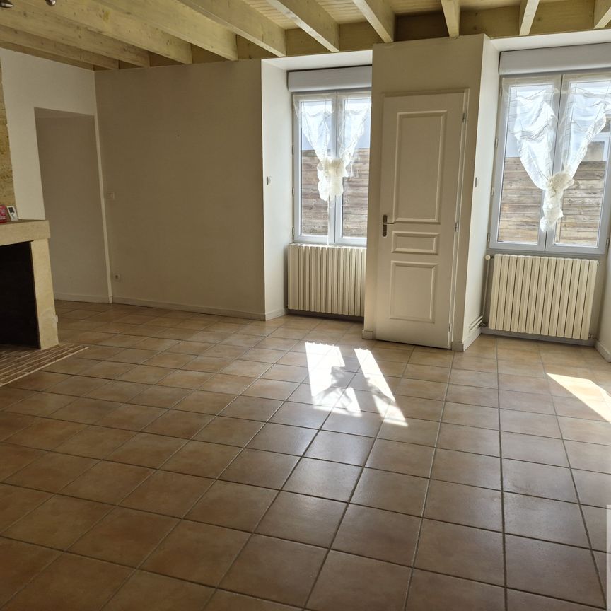 Location Maison 3 pièces 93m² ST LOUBES 33450 - Photo 1