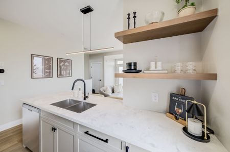 For Lease - 210 HERITAGE Drive Unit# UNIT 18 (THE GROVE), Kitchener, Ontario - Photo 5