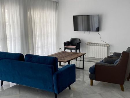 4 bedroom luxury Villa for rent in San Pedro de Alcántara, Spain - Photo 4