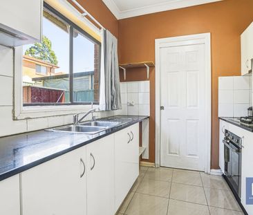 Townhouse - For Lease - Photo 6