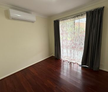 11 Darling Court, Hampton Park VIC - Photo 2
