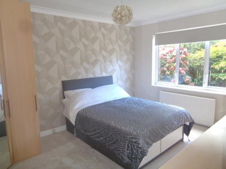 2 bedroom ground floor flat to rent - Photo 4