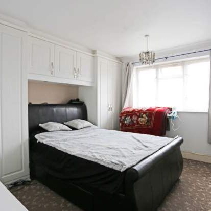 1 bedroom property to rent in Dagenham - Photo 1