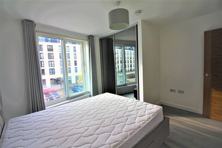 Apartment For Rent Sovereign Point, Bath - Photo 3