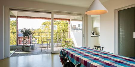 Appartement te huur in Antwerpen voor € 1.595 met 2 slaapkamers - Photo 2