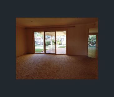 Family home in great location and a cul de sac. - Photo 3