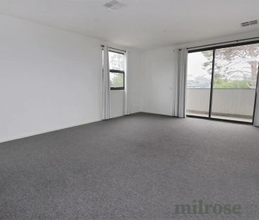 2/221 Watton Street, Werribee VIC 3030 - Photo 3