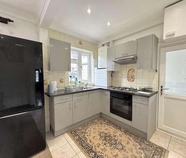 Orchard Avenue, Hounslow, TW5 - Photo 6