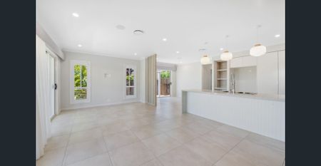 Stunning Family Home in Logan Reserve - Photo 4