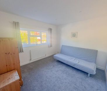 3 bedroom end of terrace house to rent - Photo 3
