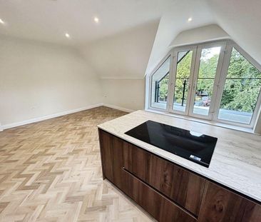 2 bedroom penthouse to rent - Photo 2
