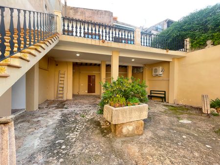 Apartamento representativo con jardin, 2 dormitorios 2 baños, sin amueblar, zona Paseo del Borne, Palma. - Photo 5