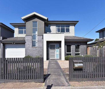 Impeccable style with impressive dimensions. - Photo 6