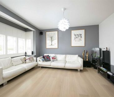 Cambridge Crescent, Teddington, TW11 - Photo 1