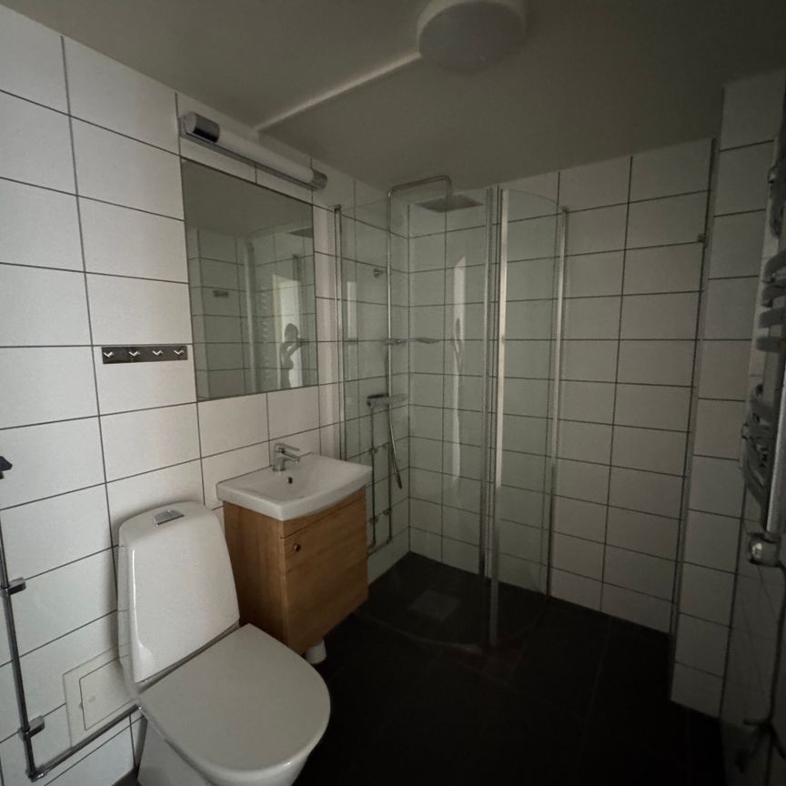 Lars Kaggsgatan 89 – 2 rok (lgh 1102) - Foto 1