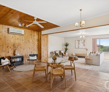 Open the Door to Spacious Living with Fantastic Outdoor Entertaining - Photo 1