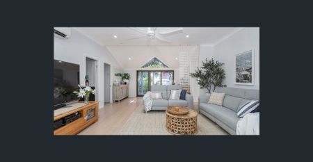 Large Executive Home at the Beach - Photo 3