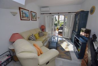 Calle Pinos